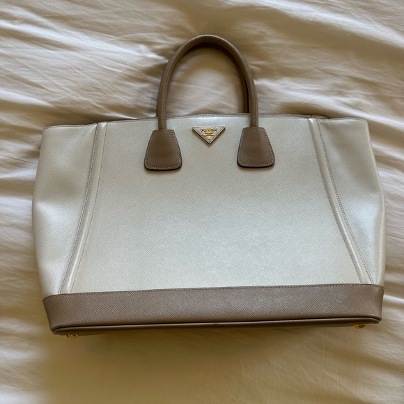 Prada Talco/Visone Saffiano Lux Large Shopping Bag - Picture 8 of 8